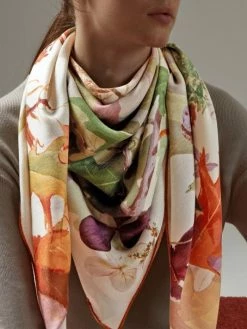 Loro Piana The Leaves And The Acorns Maxi Carré Scarf -Loro Piana Official Shop unnamed file 661