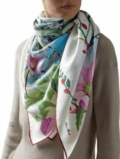 Loro Piana Hellebores And The Snow Maxi Carr&eacute; Scarf -Loro Piana Official Shop unnamed file 671